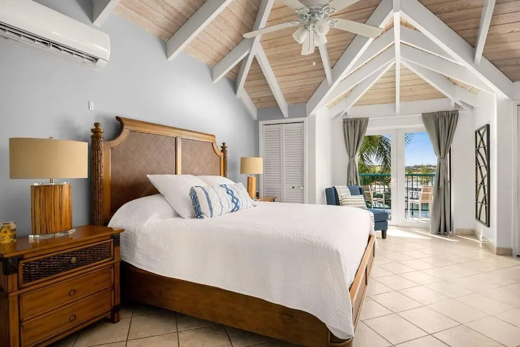 アパート Exquisite Yacht Club Townhome The Bight Settlements タークス・カイコス諸島